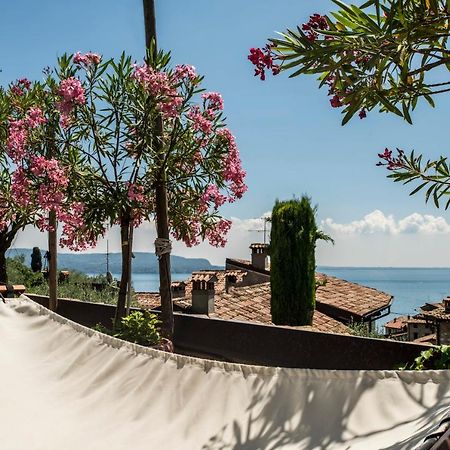 La Loggia - Vista Lago E Terrazza Gardone Riviera Exterior foto